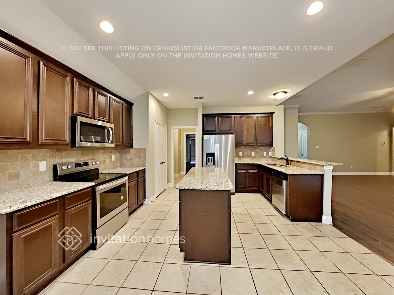 Building Photo - 1628 Signature Dr