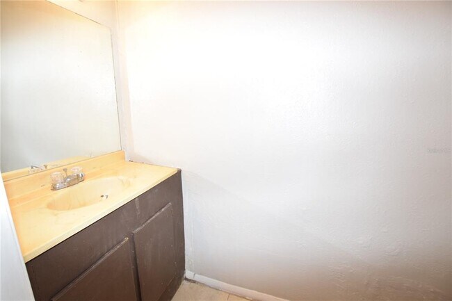 Building Photo - 3916 Crayrich Cir