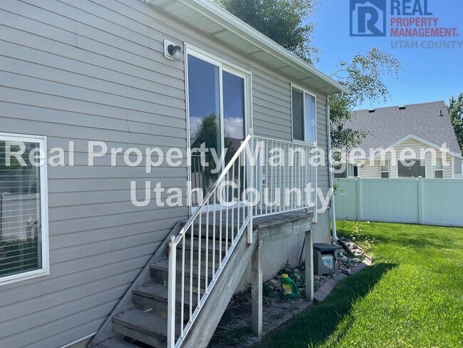 Building Photo - Spanish Fork Home