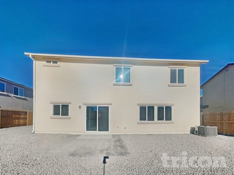 Building Photo - 8948 Elk Ravine Dr