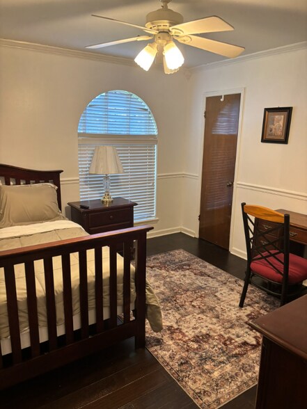 Building Photo - 9319 Rentur Dr