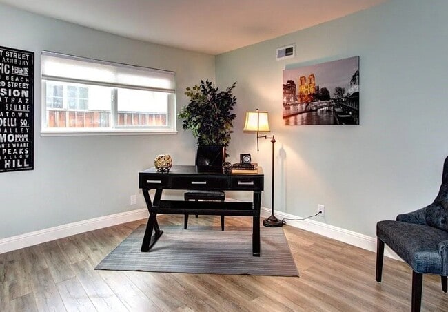 Building Photo - 5954 Sorrel Ave