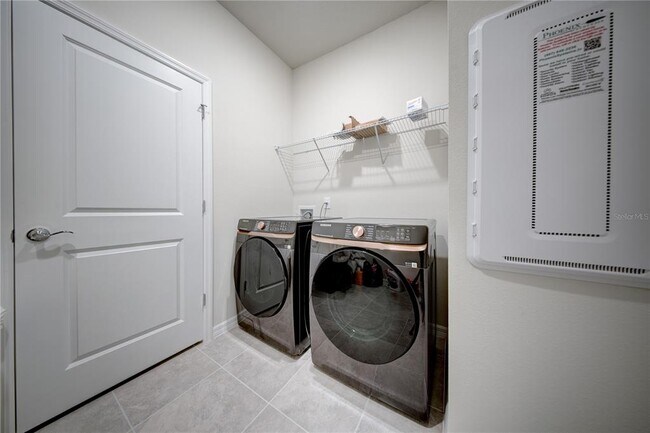 Building Photo - 3130 Norcott Dr