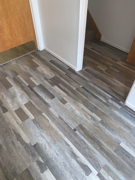 Hallways - 11410 S Western Ave