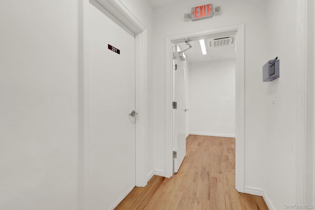 Building Photo - 136 Rockaway Ave