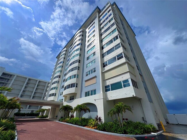 Building Photo - 1750 Benjamin Franklin Dr