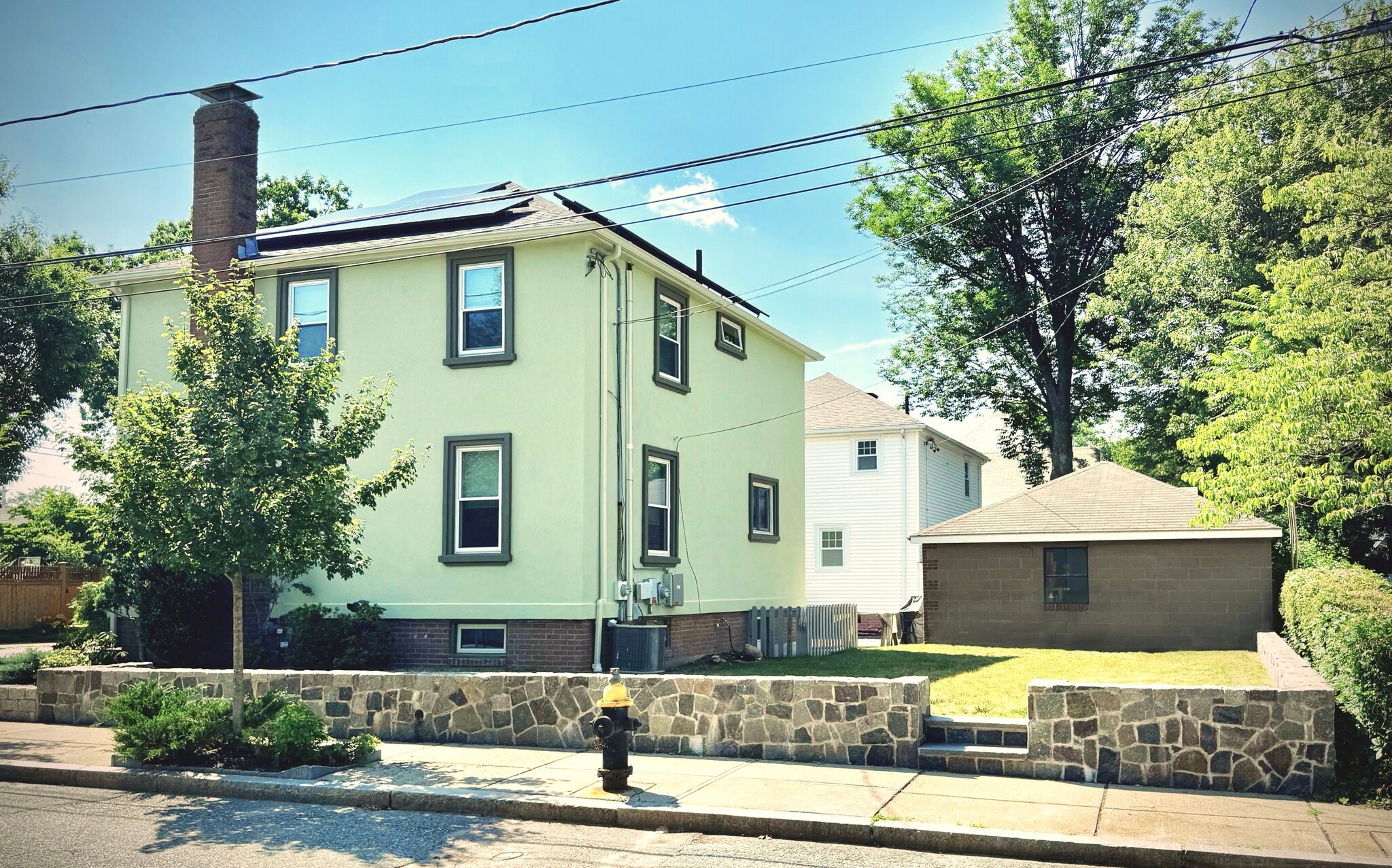 Building Photo - 311 Temple St