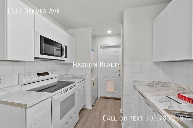 Building Photo - 1317 Denver Ave