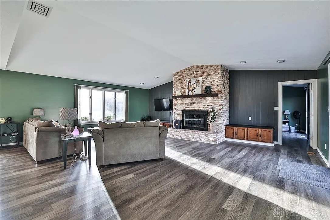 Building Photo - 6881 Walnut Creek Ct