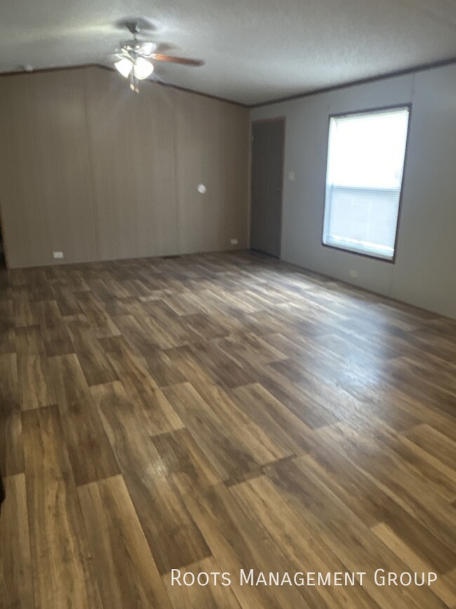 Building Photo - Eastern Villa Mhp