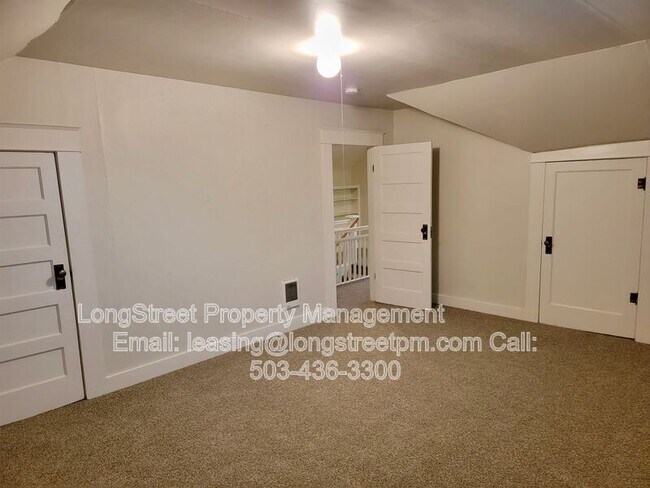 Building Photo - 29626 OR-34