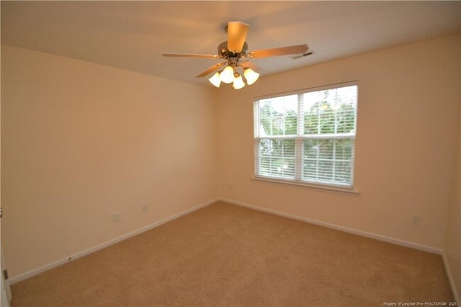 Building Photo - 821 Hamlet Park Dr