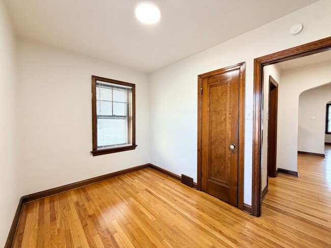 Building Photo - 4734 Locke Ave