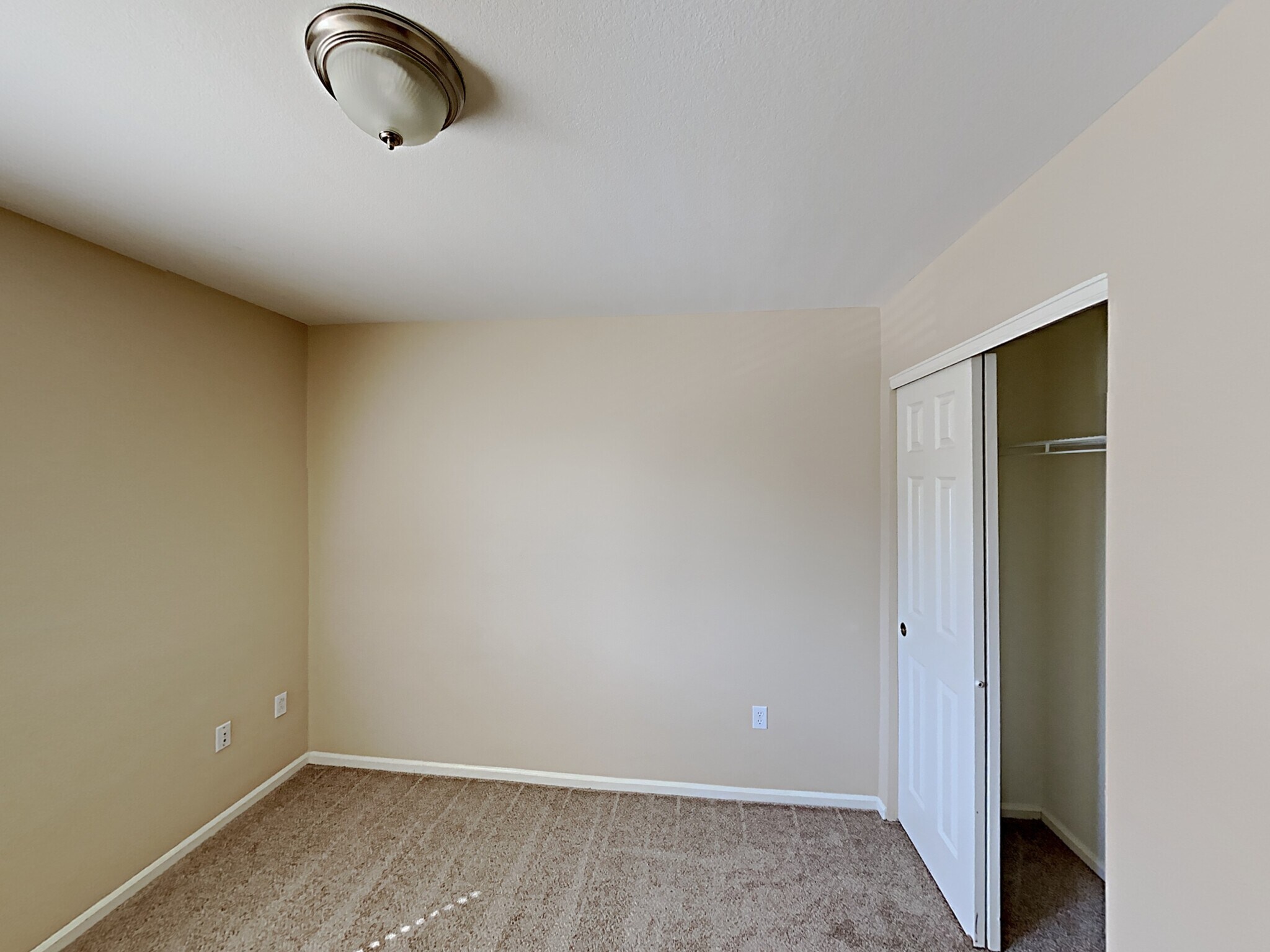 Building Photo - 10379 Ravenswood Way