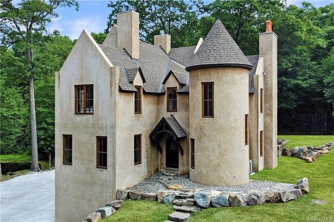 Building Photo - 51 Chapman Rd