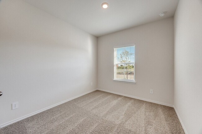 Building Photo - 3433 Marie Dr