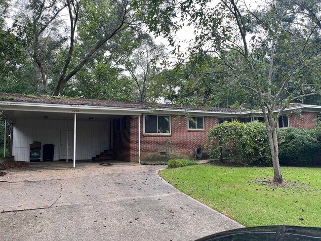Building Photo - 2208 Joyner Dr