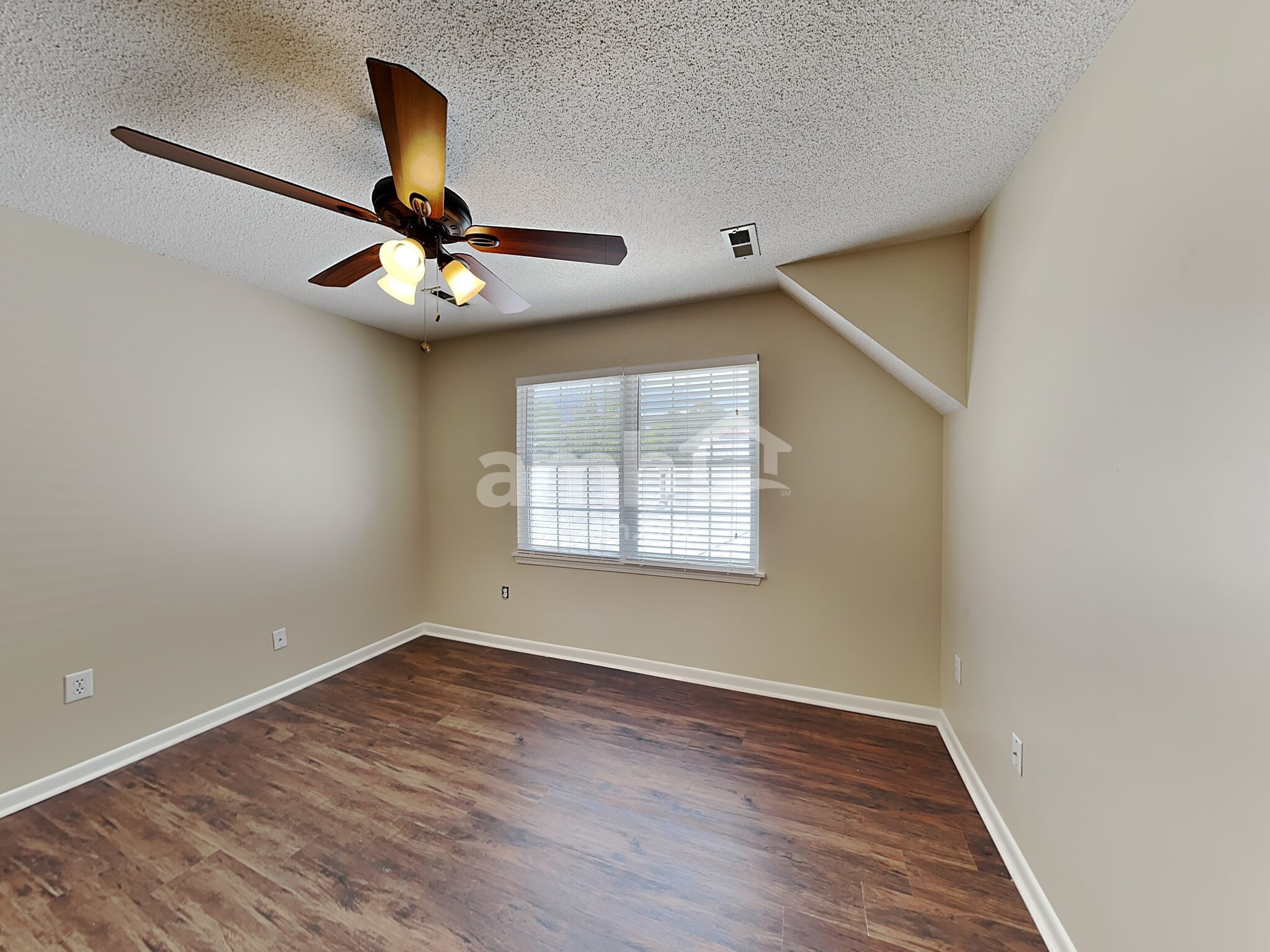 Building Photo - 1564 Cambridge Heights Pl NW