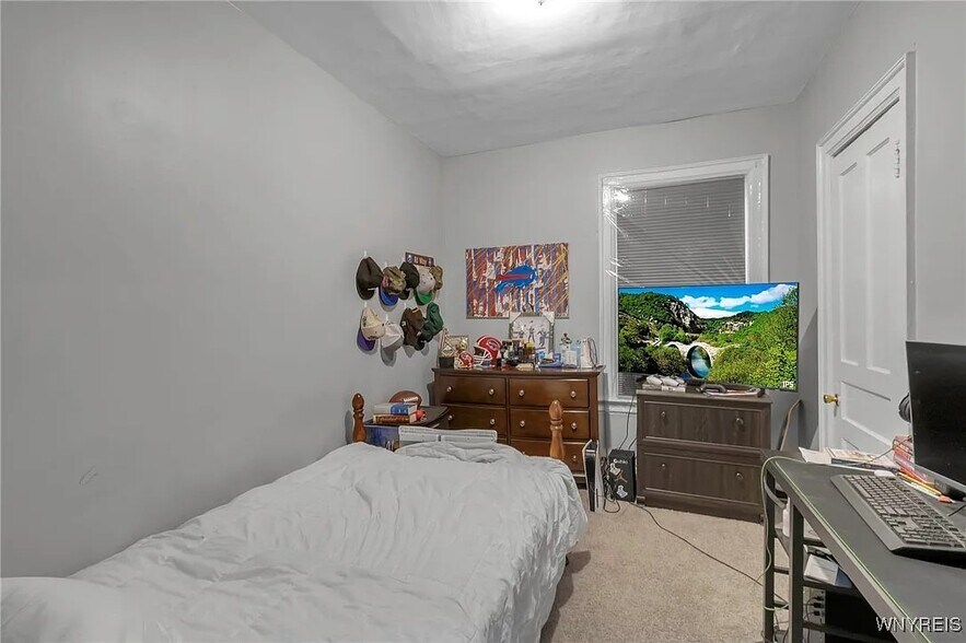 Building Photo - 580 Potomac Ave