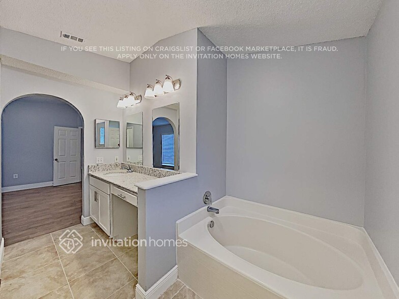 Building Photo - 2104 Derringer Ct