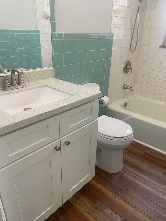 Building Photo - Knoxville 37918 - 3 bedroom, 1.5 bath home in Halls - Contact Lisa Vineyard and Shannon Russell (...