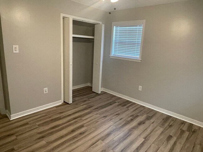 Building Photo - 3 Bedroom Home for Rent in Pearl!