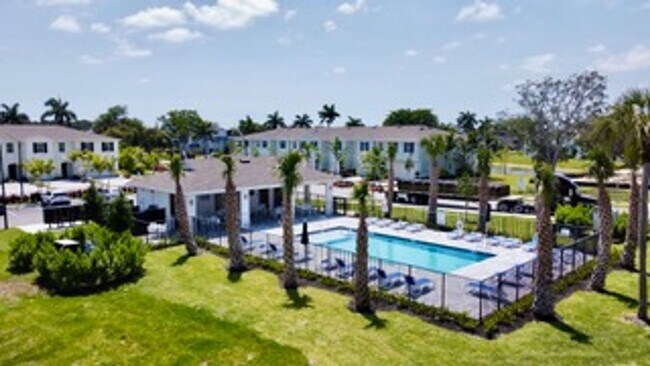 Building Photo - Brand new Townhome centrally located in La...