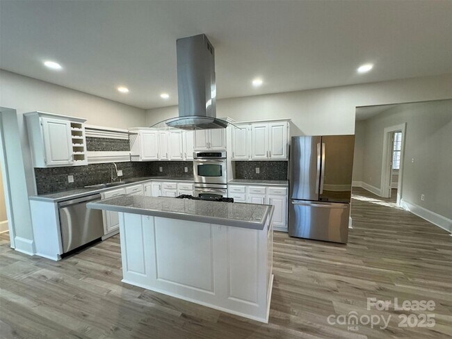 Building Photo - 430 Faison Ave