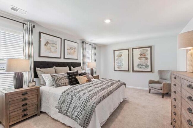 Building Photo - HALF OFF FIRST MONTH RENT - SUMMERVILLE, SC