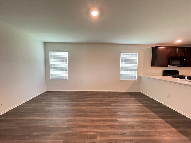 Building Photo - 1204 Lady Bird St