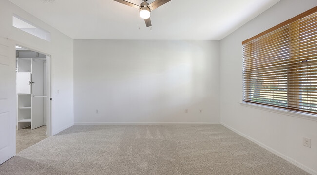 Building Photo - 7863 Moonstone Dr