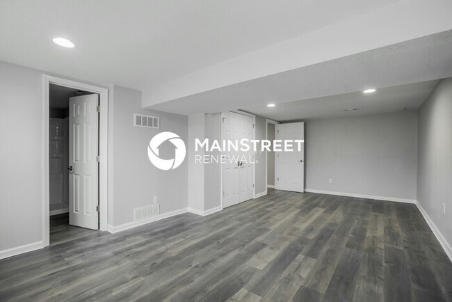 Building Photo - 4400 NW 50th St