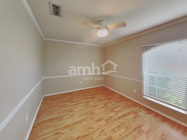 Building Photo - 1909 Wahoo Dr