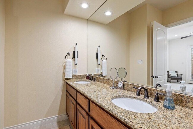 Building Photo - 108 Rivalto Cir