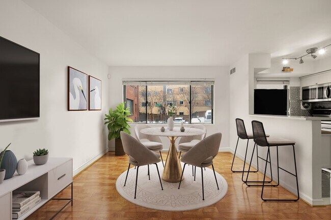 Building Photo - 1031 Michigan Ave NE