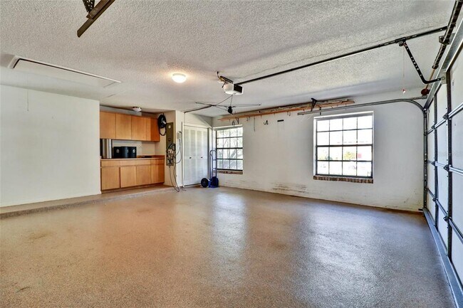 Building Photo - 4318 Woodtree Ln