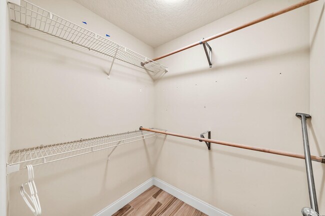 Building Photo - 827 Oak Harbour Dr