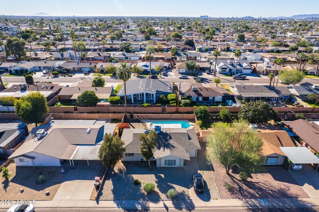 Building Photo - 8303 E Glenrosa Ave