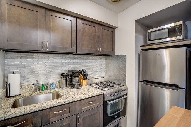 Building Photo - 407 S 94th Pl