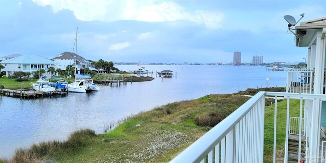 Building Photo - 510 Fort Pickens Rd