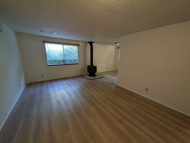 Building Photo - Two Bedroom for Rent in Brownsville! Large & Private Lot, Pets Allowed, Close to Bases & More!