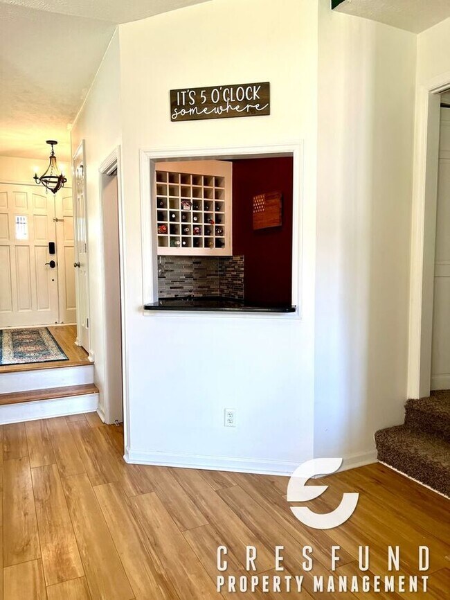 Building Photo - 4BR Coming Soon (May 15th or sooner)