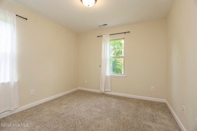 Building Photo - 304 Windward Landing