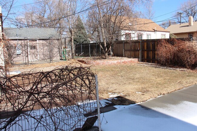 Building Photo - 1727 N Wahsatch Ave