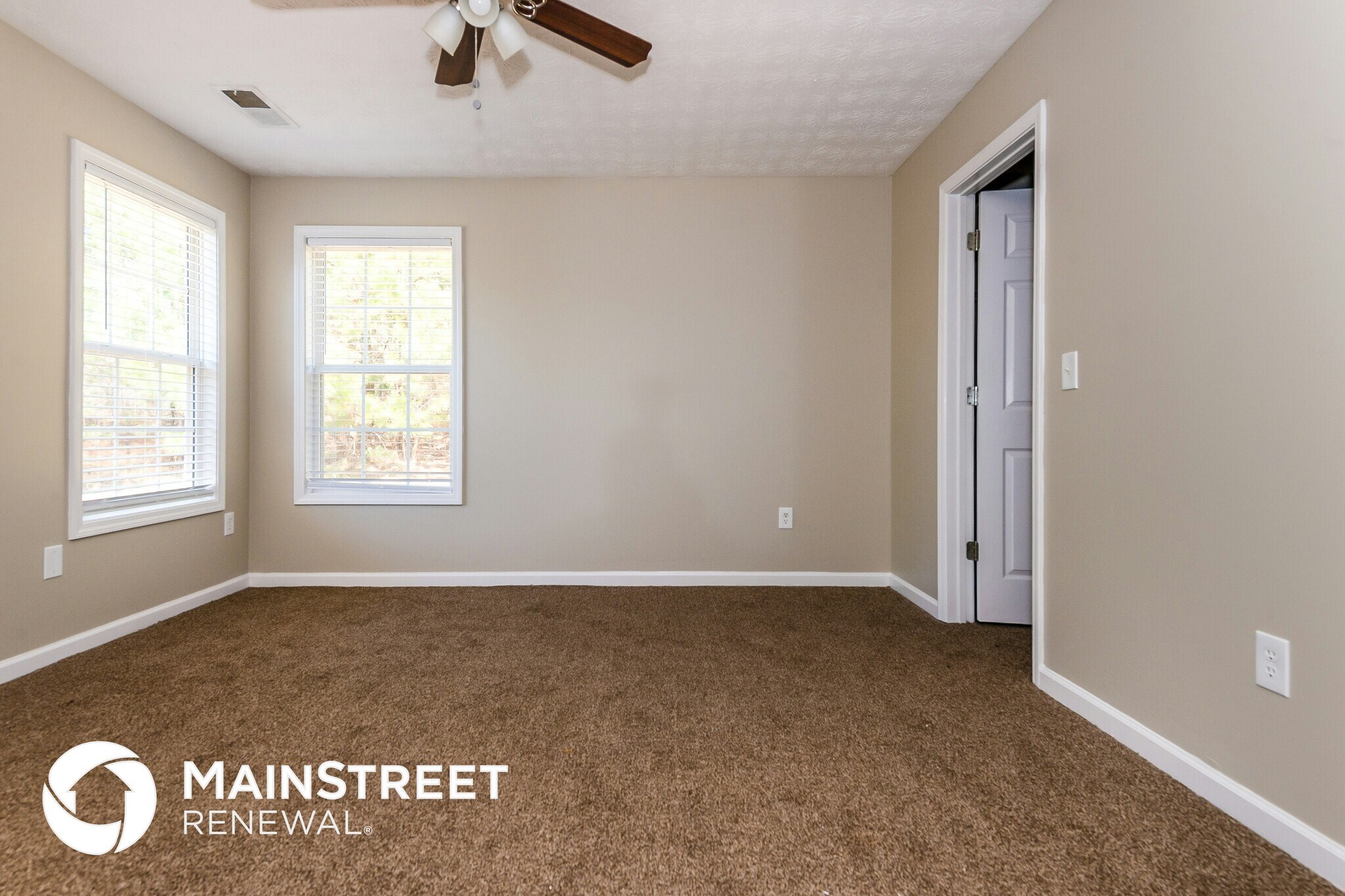 Building Photo - 55 Amber Way