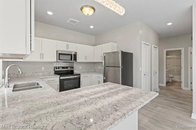 Building Photo - 105 Laurel Ct