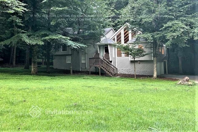 Building Photo - 405 Bramble Ct