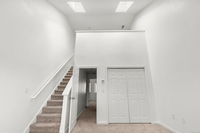 Building Photo - 2660 North Ave