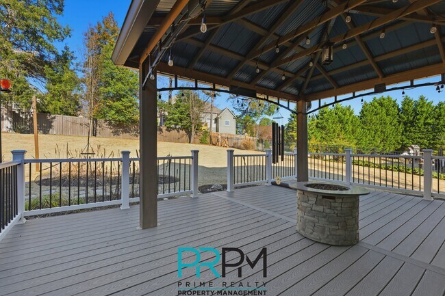 Building Photo - 129 Griffith Hill Way