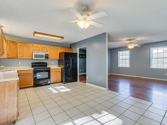 Building Photo - 1121 Faye St